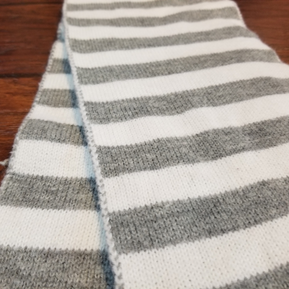 Scarf - Picture 2 of 4
